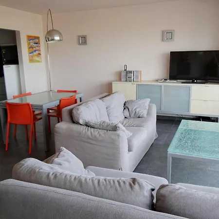 In With Sea View, Cleaning Included Nieuwpoort