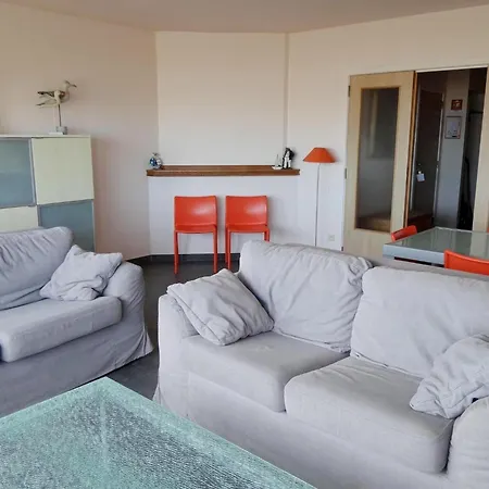 Lägenhet In With Sea Views, Cleaning Included
